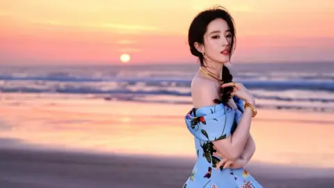静音车厢女子打电话